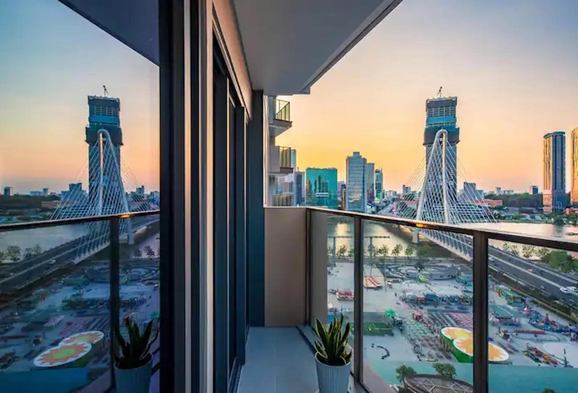 The Opera Apartment Cental Saigon Free Pool-Gym-Sauna Room- Golf Mini Thành Pho Ho Chí Minh Esterno foto