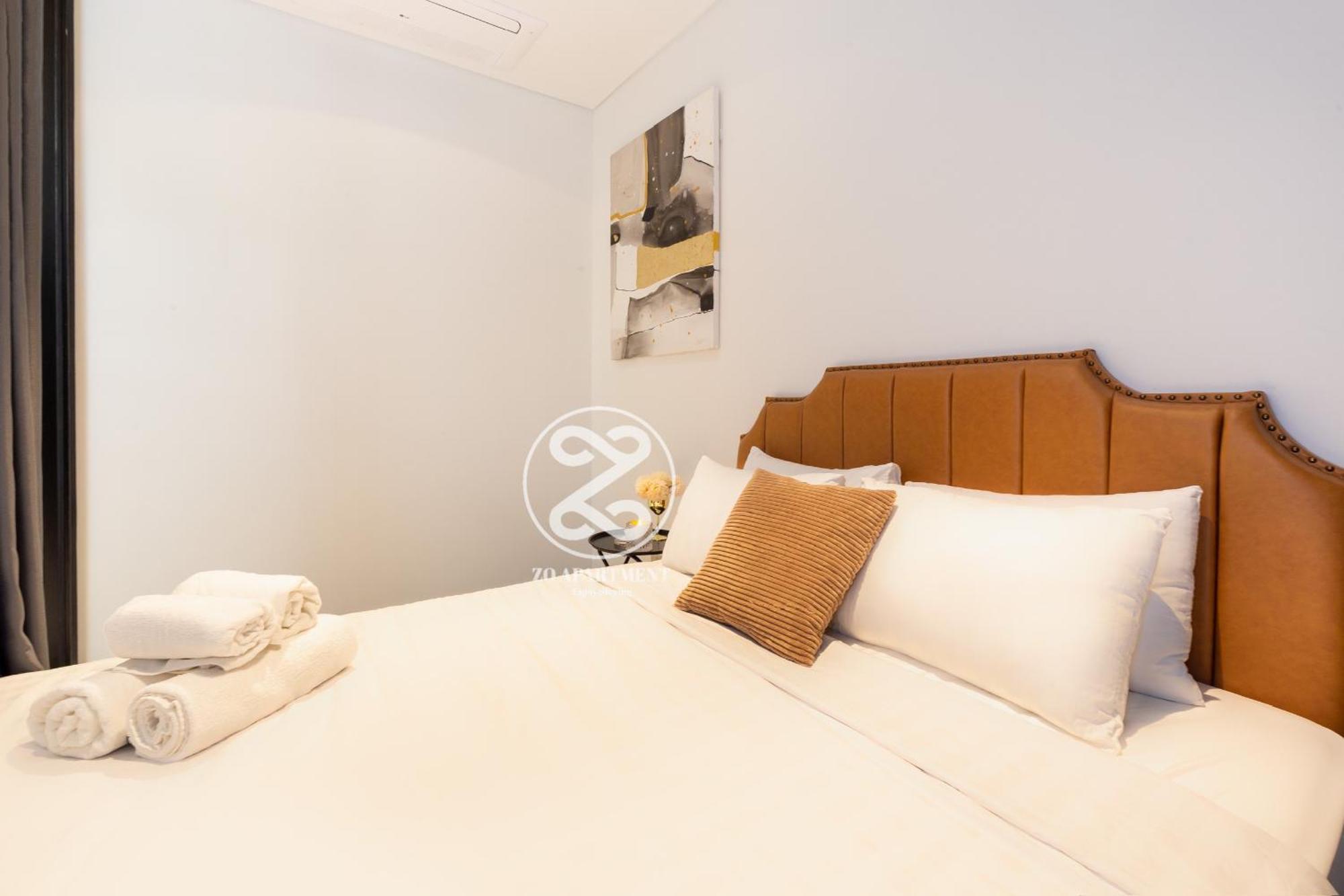 The Opera Apartment Cental Saigon Free Pool-Gym-Sauna Room- Golf Mini Thành Pho Ho Chí Minh Esterno foto