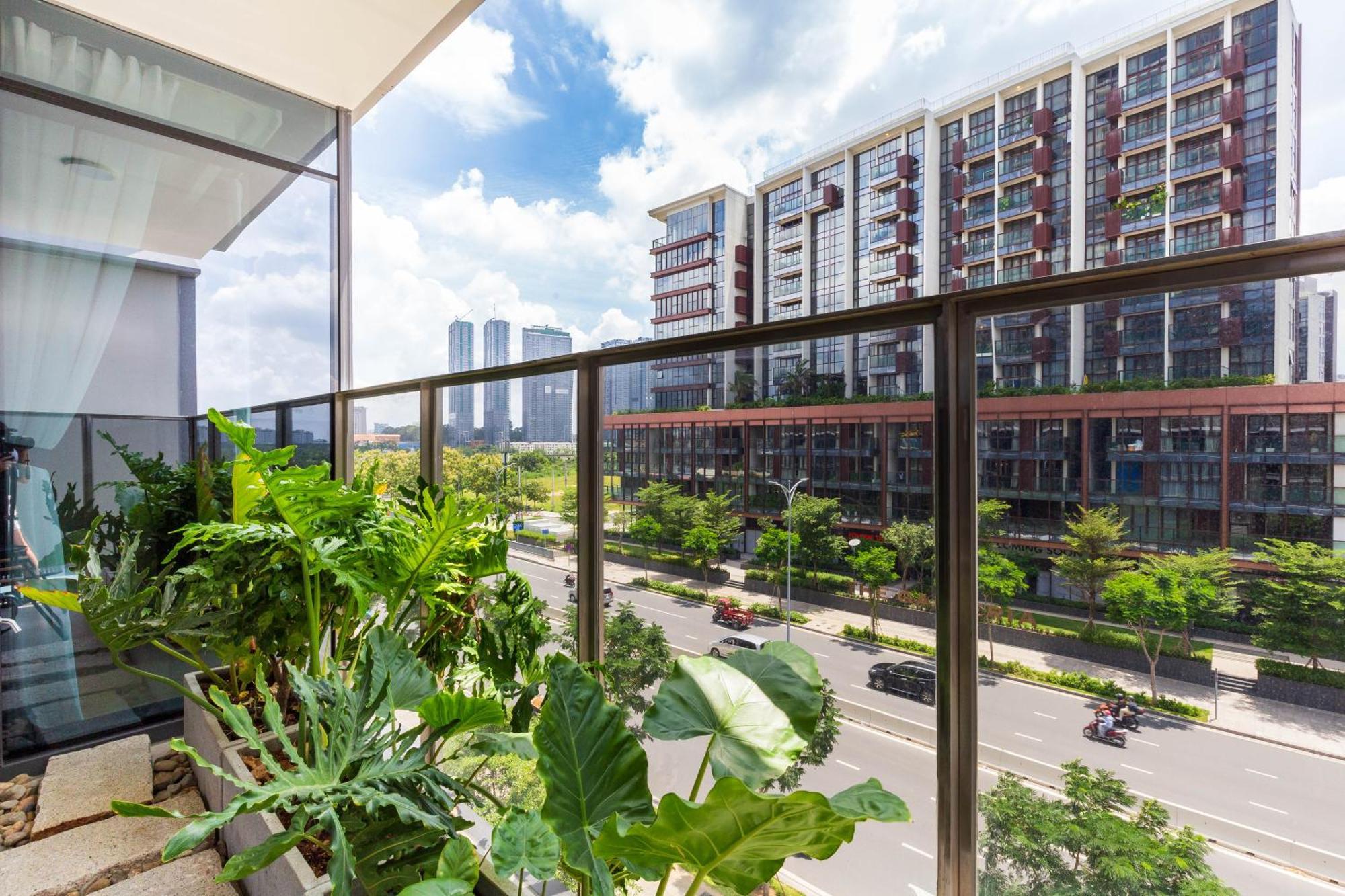 The Opera Apartment Cental Saigon Free Pool-Gym-Sauna Room- Golf Mini Thành Pho Ho Chí Minh Esterno foto
