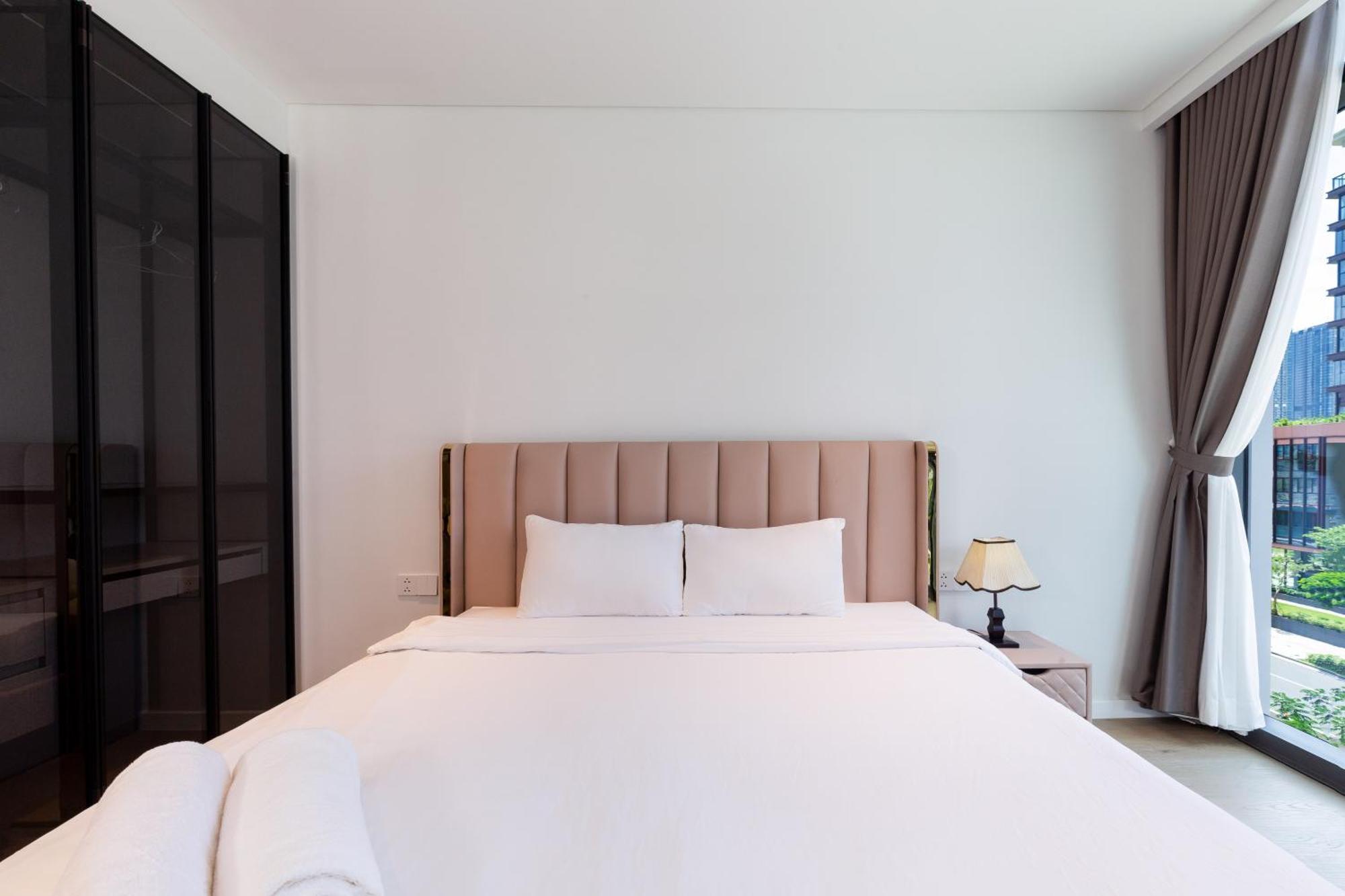 The Opera Apartment Cental Saigon Free Pool-Gym-Sauna Room- Golf Mini Thành Pho Ho Chí Minh Esterno foto