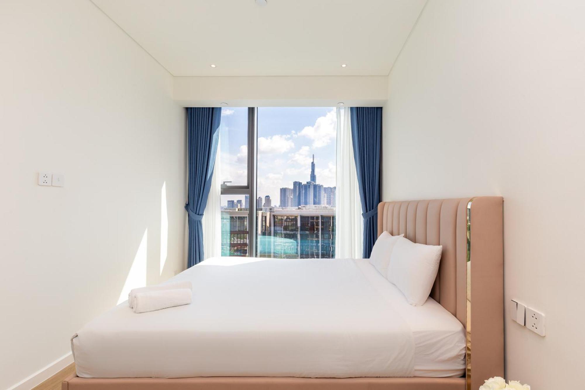 The Opera Apartment Cental Saigon Free Pool-Gym-Sauna Room- Golf Mini Thành Pho Ho Chí Minh Esterno foto