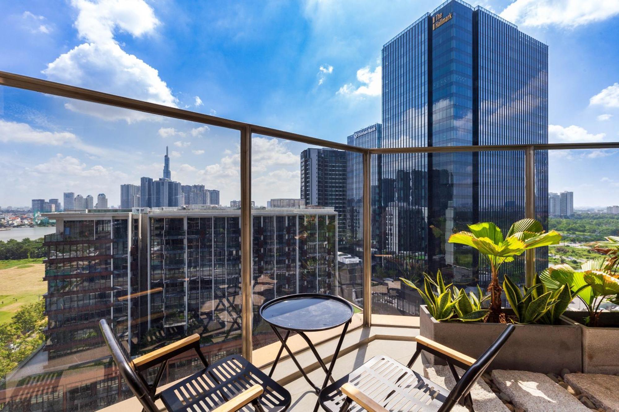 The Opera Apartment Cental Saigon Free Pool-Gym-Sauna Room- Golf Mini Thành Pho Ho Chí Minh Esterno foto